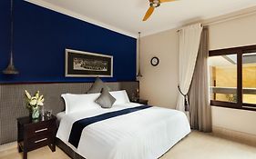 Cascades Suites